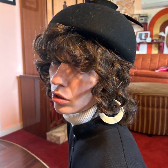 1960s Pilbox beret fascinator black felt flower hat of Imported Fur Felt - from - Picture 5 of 14